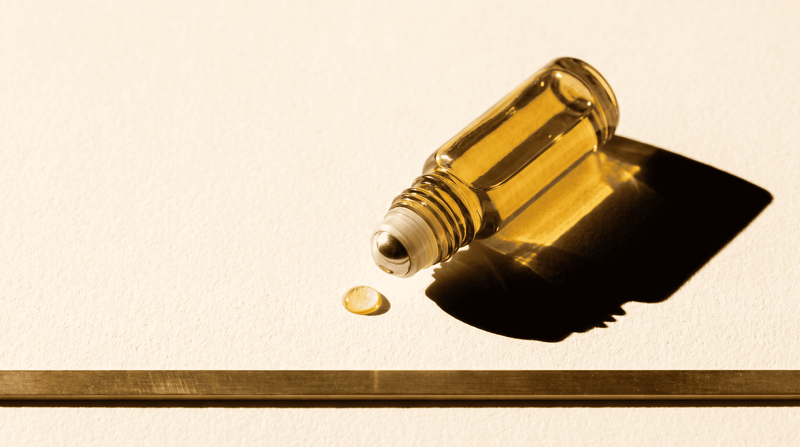 Oil Perfumes and Roll-Ons: Why They Last - 20.O2